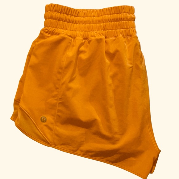 LULULEMON Hotty Hot High Rise Lined 2.5” Short - Picture 11 of 16